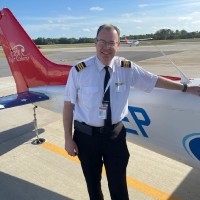 Southern Airways Express Employee Josh Searcy's profile photo