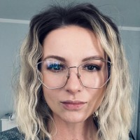 Monika Gdesz Email