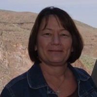 Kim Stuart Email & Phone Number