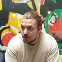 Jonas Laux Email