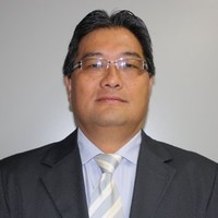 Roberto Ueda Email