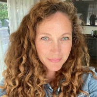 Saskia van Slooten Email