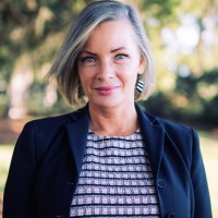 Leslie Davis Email & Phone Number