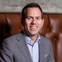 E-mail e número de telefone de Eamon O'Brien