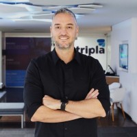 Raphael Barros Email