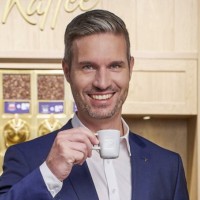Erik Hofstädter Email