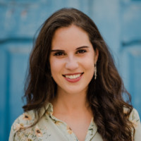 Sara Oliveira Email & Phone Number