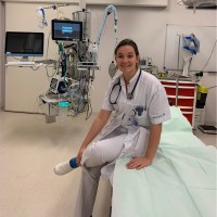 Eva de Vos Email
