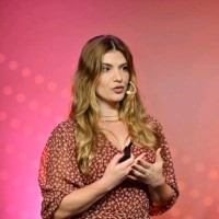 Amanda Pavan Torres Valada Email