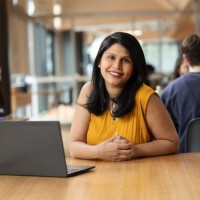 Komal Daredia Email