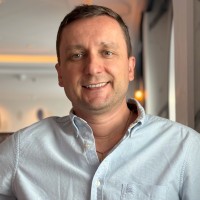 E-mail e número de telefone de Oleksiy Synelnychenko