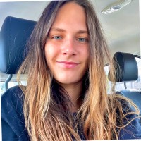 Katrien Geelen Email