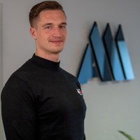 Nico Becker Email