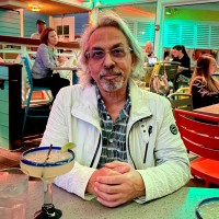 Robert Nicholas Email & Phone Number