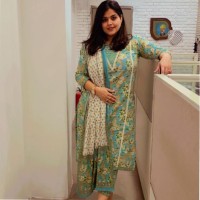 Exhibit 320 Employee Smriti Arora's profile photo