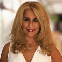 Rocket Software Employee Alyse Daghelian's profile photo