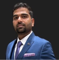 Email di Derek D'Souza