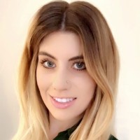 getAbstract Employee Julia Zocolo's profile photo