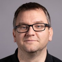 Benedikt Frenzl Email