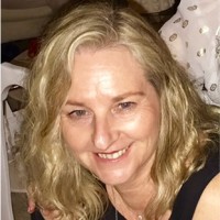 Robyn Munna Email
