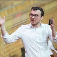 Maximilian Schwarz Email