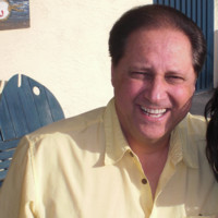 E-mail e número de telefone de Michael Binetti