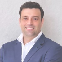 Eduardo Santos Email & Phone Number