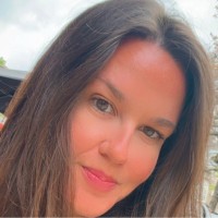 Caroline Dias Email