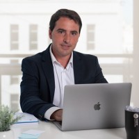 Tomás Sinclair Email
