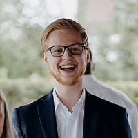Niels van der Linden Email
