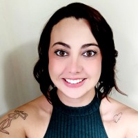 Tecnoblog Employee Aline Medeiros's profile photo
