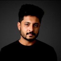 Vineeth Thomas Email & Phone Number