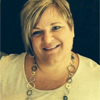 Relaxing Employee Beth Brady's profile photo