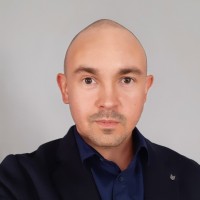 Damian Kamiński Email