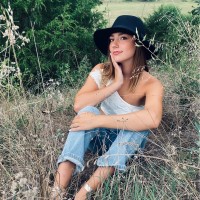 NoBaked Cookie Dough Employee Halli Garrett's profile photo