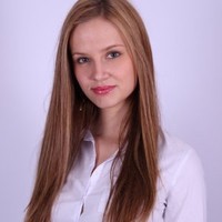 Daniela MacHů Email