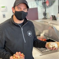 Cinnaholic Employee Vittorio and Michelle Bellettini's profile photo