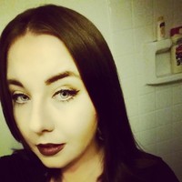 Custom Celluar Employee Shaelyn Bast's profile photo