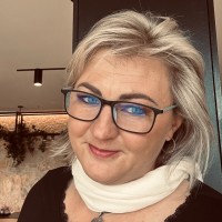 Martina Bajzikova Email