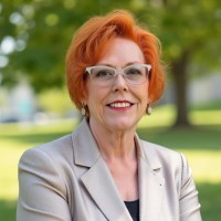 Sun American Mortgage Company Employee Lori Utley's profile photo