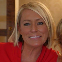 Kari Moellenhoff Email & Phone Number