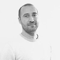 Oliver Bayer Email