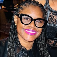 Salinia Pringle Email & Phone Number