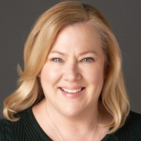 Suzanne Lyons Email & Phone Number