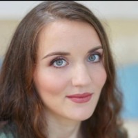 YESNYOU Employee Emma Scholar's profile photo