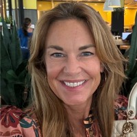 Elaine Leonard Email & Phone Number