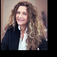 Eva Zemberi