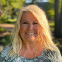 Connie Holtzclaw Email & Phone Number