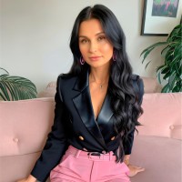 Selina Leigh Email & Phone Number