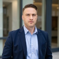 Jonas Klum Email